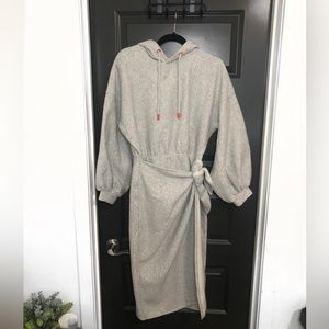 Zerina Akers for Bar III HTHR Belle Grey Sweater Dress
